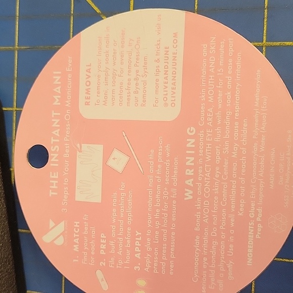 The Instant Mani Press-On Short Nails - Sheer Lavender Shimmer - Picture 2 of 2